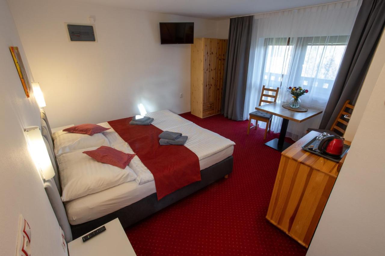 Wellness & Restaurant U Fandy מלון 3*