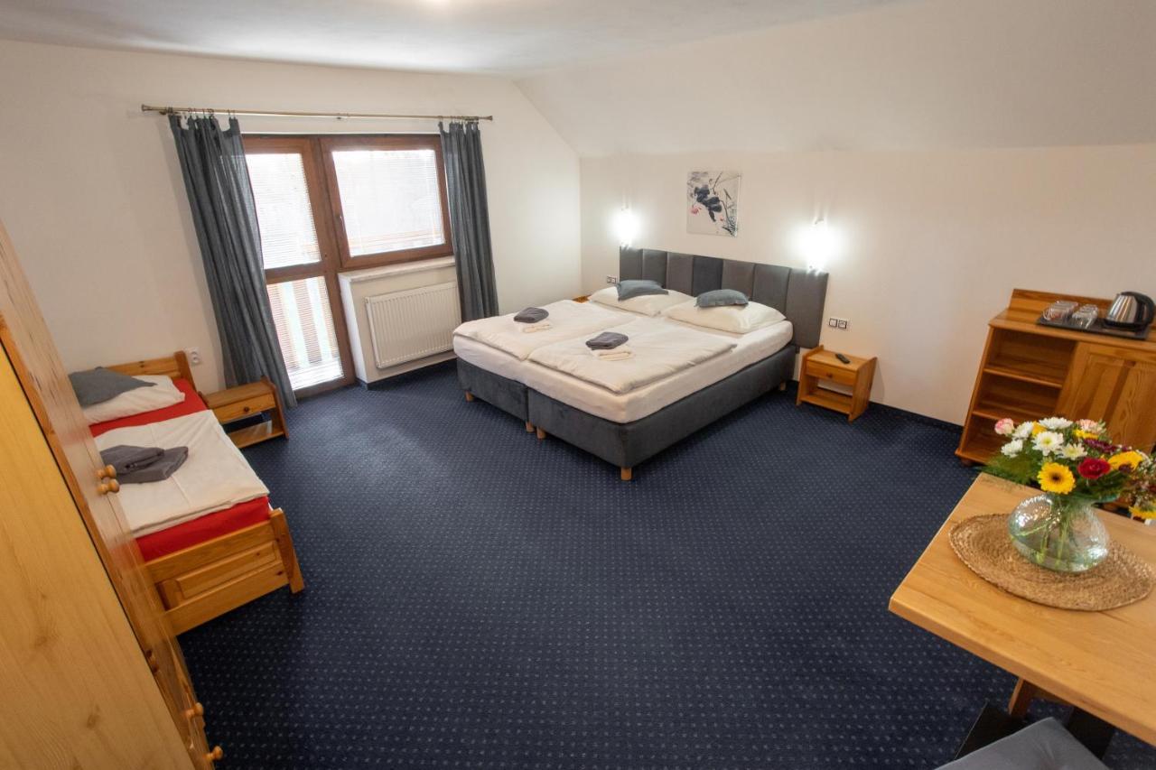 Wellness & Restaurant U Fandy מלון 3*