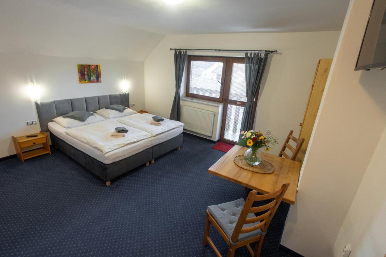 Wellness & Restaurant U Fandy מלון 3*